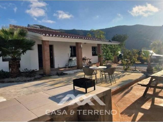Casa en venta en La Axarquía, Andalucía
