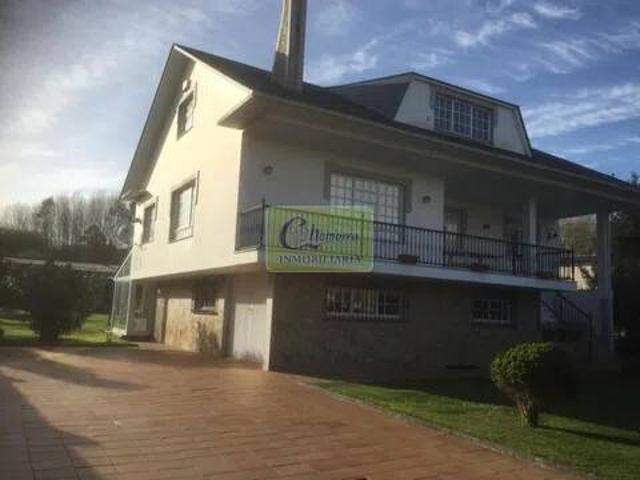 Casa en venta en Ares, Ferrol
