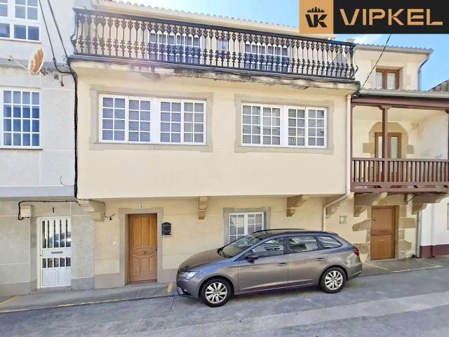 Casa en venta en Ares, Ferrol