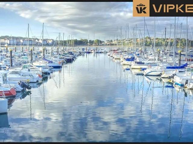 Casa en venta en Ares, Ferrol
