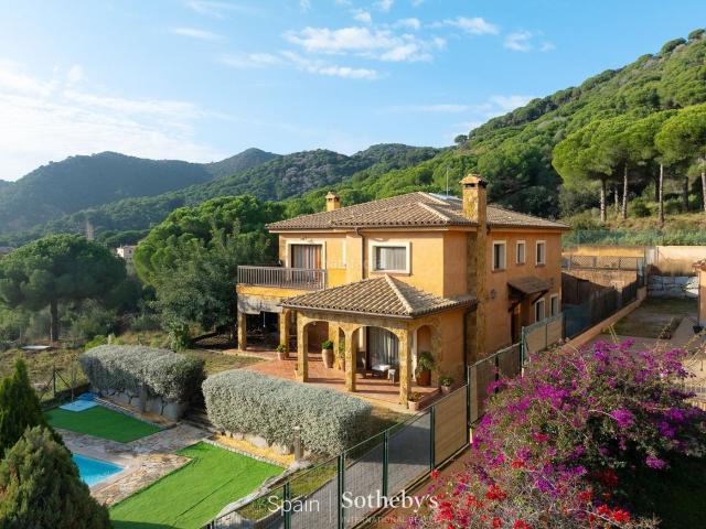 Casa en venta en Urbanització de Can Barrau, Maresme