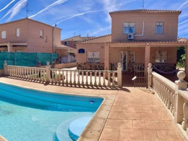 Casa en venta en Argés