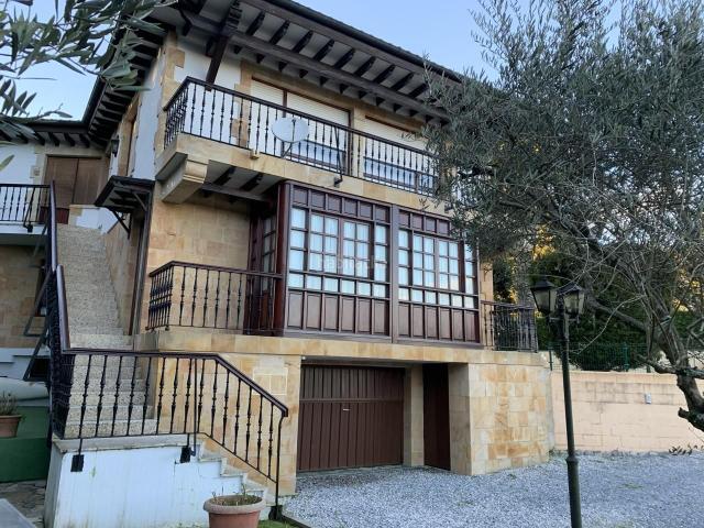 Casa en venta en Barrio Palacio, Arnuero