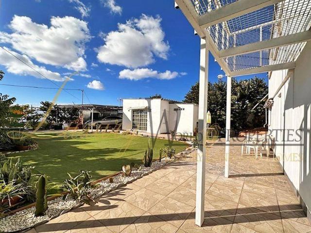 Casa en venta en Parque de la Reina, Arona