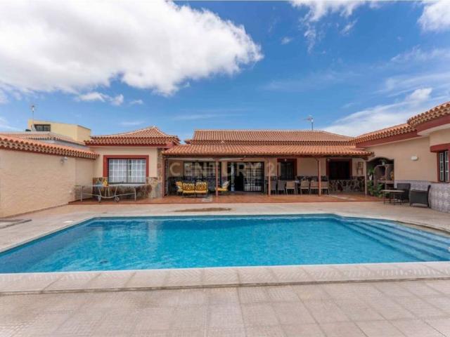 Casa en venta en La Estrella, Arona