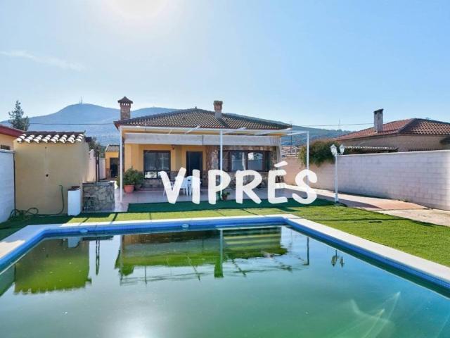 Casa en venta en Arroyo De San Serván, Extremadura
