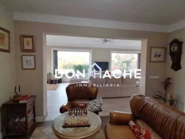 Casa en venta en Arroyo De San Serván, Extremadura