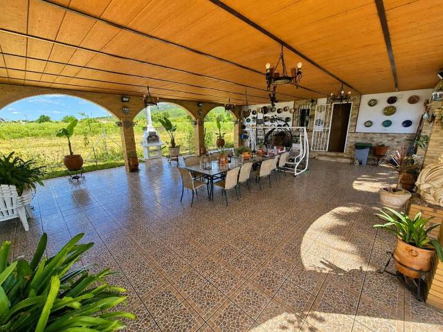 Casa en venta en Arroyo De San Serván, Extremadura