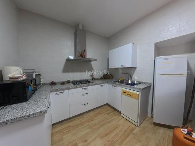 Casa en venta en Arroyomolinos De León, Huelva