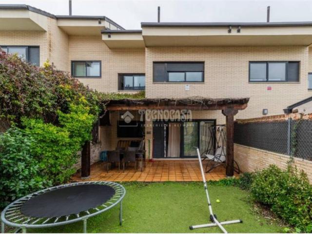 Casa en venta en Zarzalejo, Arroyomolinos