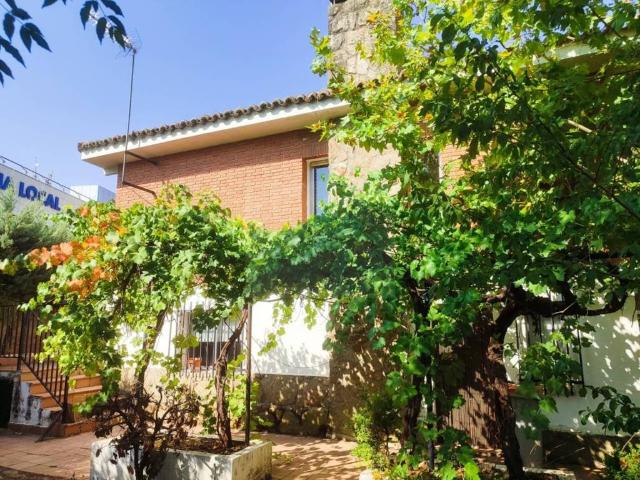 Casa en venta en Arroyomolinos, Madrid