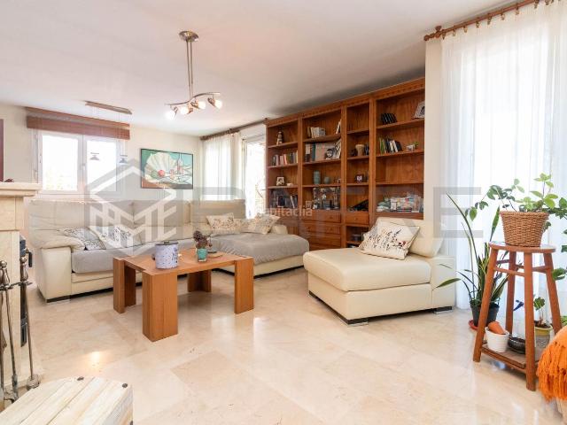 Casa en venta en Arroyomolinos, Madrid