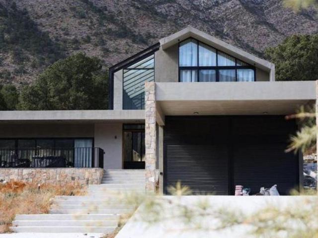Casa en venta en Arteaga, Coahuila