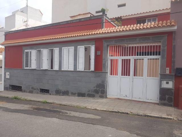 Casa en venta en Arucas, Urbanización San Francisco Javier