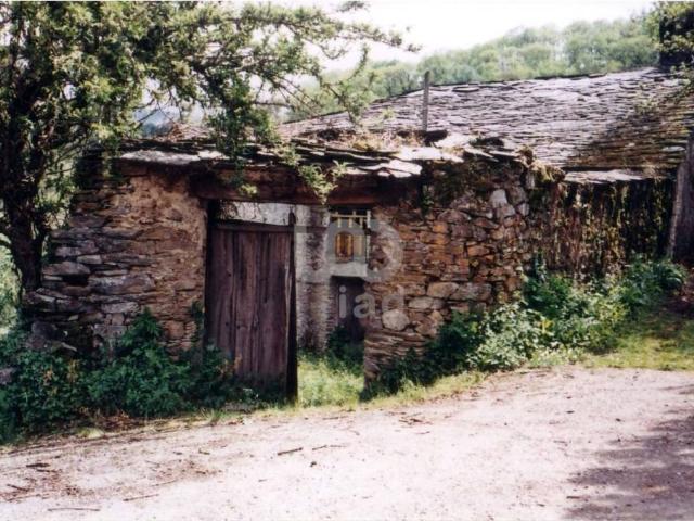 Casa en venta en As Nogais, Lugo