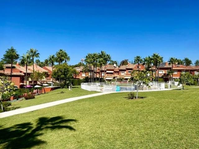 Casa en venta en Atalaya-Isdabe, Costa del Sol Occidental