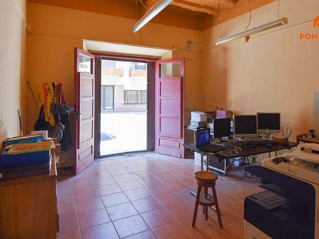 Casa en venta en La Bisbal D'empordà