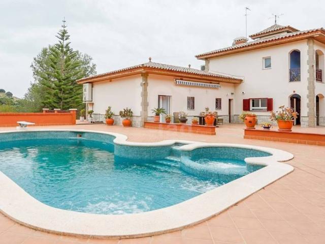Casa en venta en Badalona