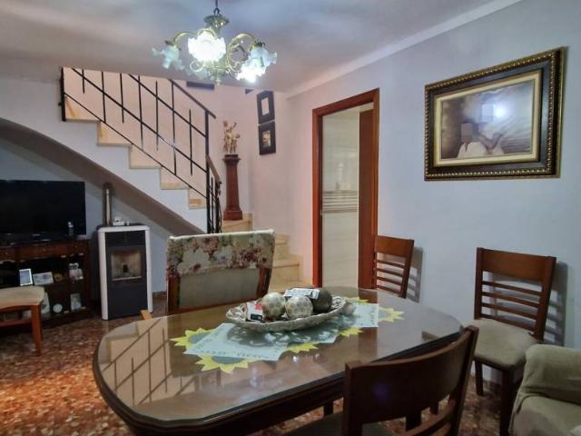 Casa en venta en Baena, Andalucía