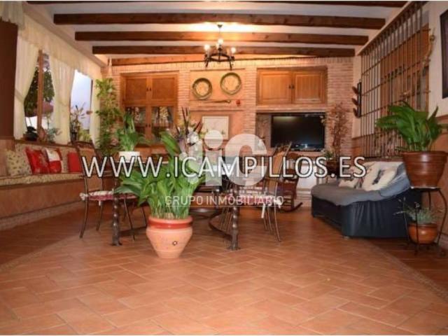 Casa en venta en Baena, Córdoba