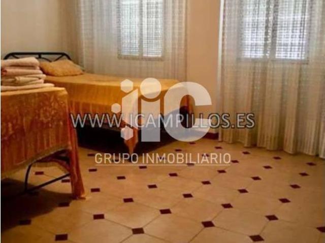 Casa en venta en Baena, Andalucía