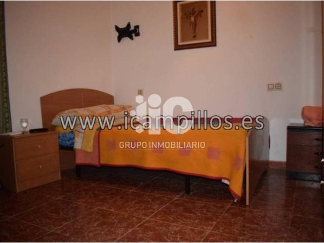 Casa en venta en Baena, Andalucía