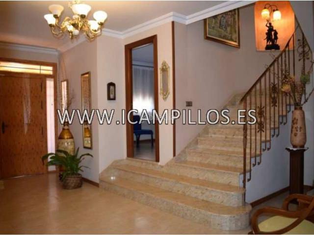Casa en venta en Baena, Andalucía