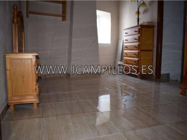 Casa en venta en Baena, Andalucía