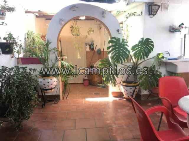 Casa en venta en Baena, Andalucía