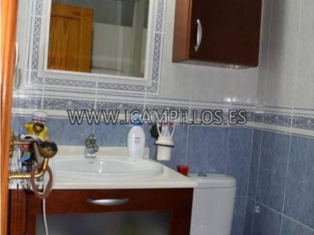 Casa en venta en Baena, Andalucía