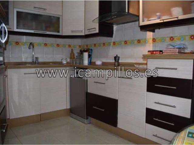 Casa en venta en Baena, Andalucía
