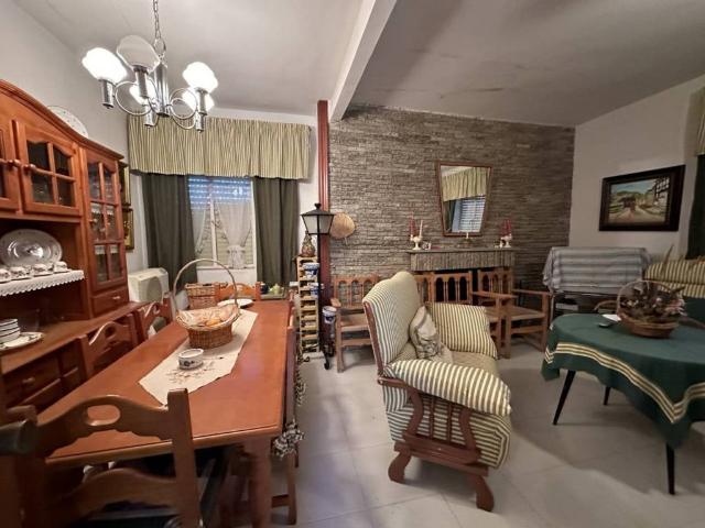 Casa en venta en Baeza, Andalucía