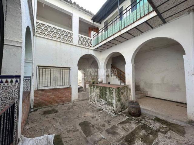Casa en venta en Baeza, Andalucía
