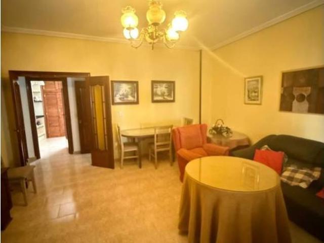 Casa en venta en Baeza, Andalucía