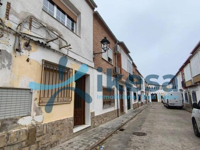 Casa en venta en Baeza, Andalucía