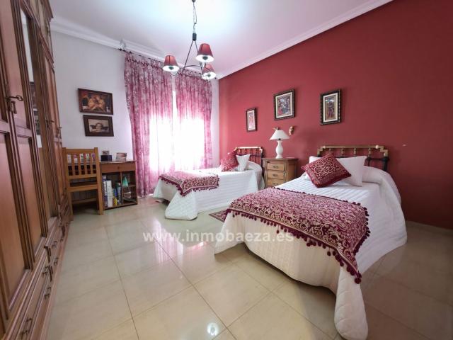 Casa en venta en Barrio Poetas de la Hispanidad, Baeza