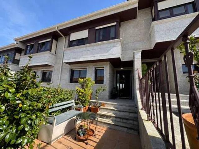 Casa en venta en Viso de Calvos, Vigo