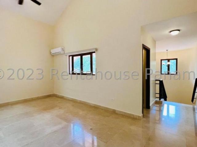 Casa en Venta en Balboa Clayton Panamá 604 m2. 4 hab