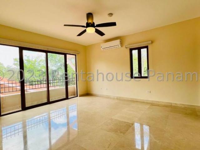 Casa en Venta en Balboa Clayton Panamá 604 m2. 4 hab