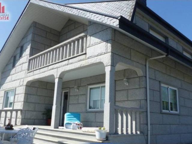 Casa en venta en Ourense, Galicia