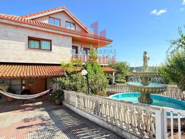 Casa en venta en Ourense, Galicia