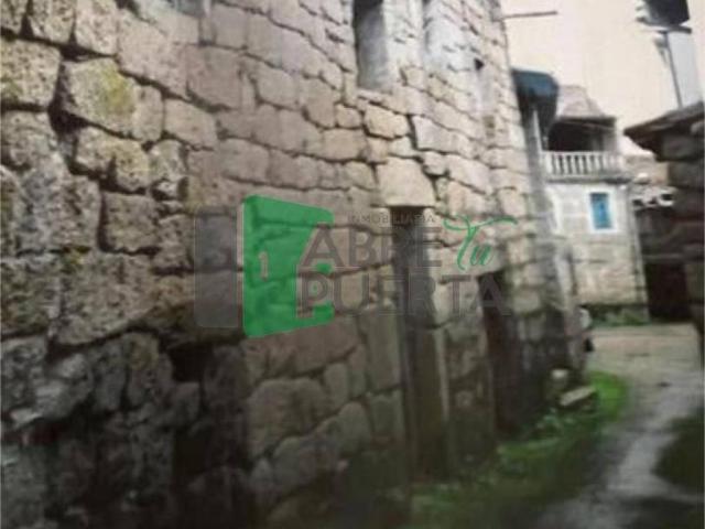 Casa en venta en Ourense, Galicia