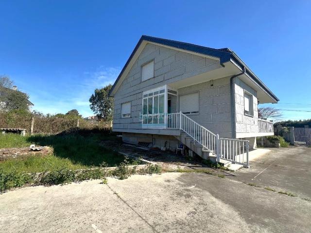 Casa en venta en Barbadás, Ourense