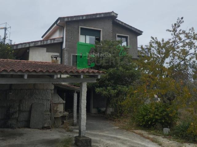 Casa en venta en Barbadás, Ourense