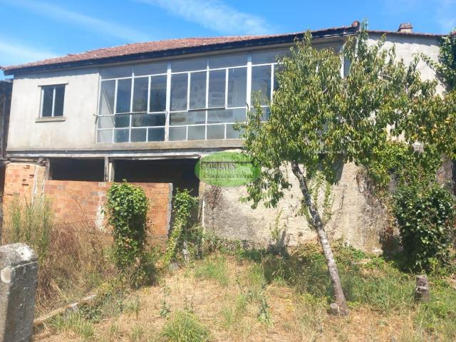 Casa en venta en Barbadás, Ourense