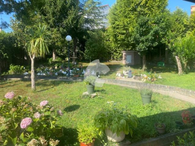 Casa en venta en Barbadás, Ourense