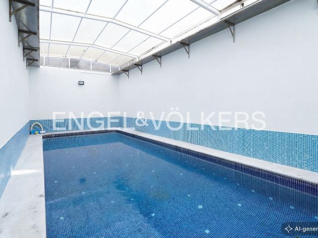 Casa en venta en Nou Barris, Barcelonès