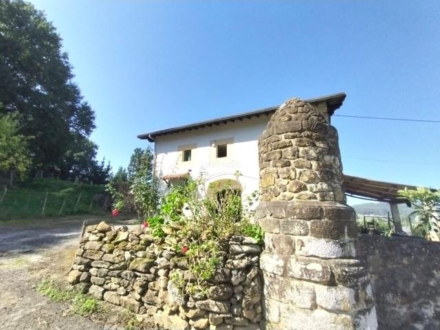 Casa en venta en Paderne, Cantabria