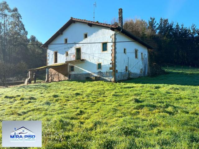 Casa en venta en Paderne, Cantabria