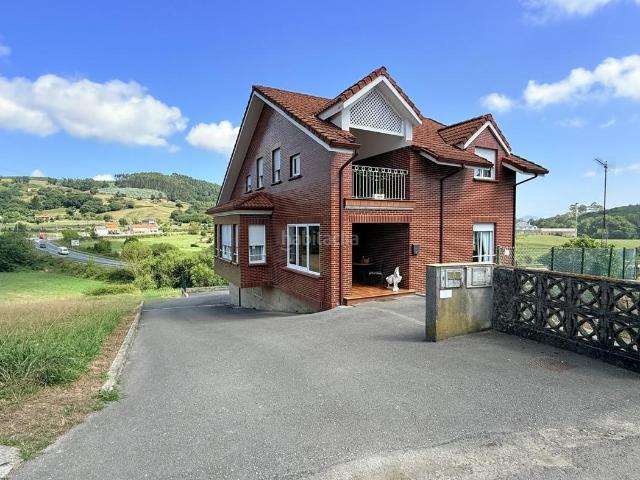Casa en venta en Paderne, Cantabria